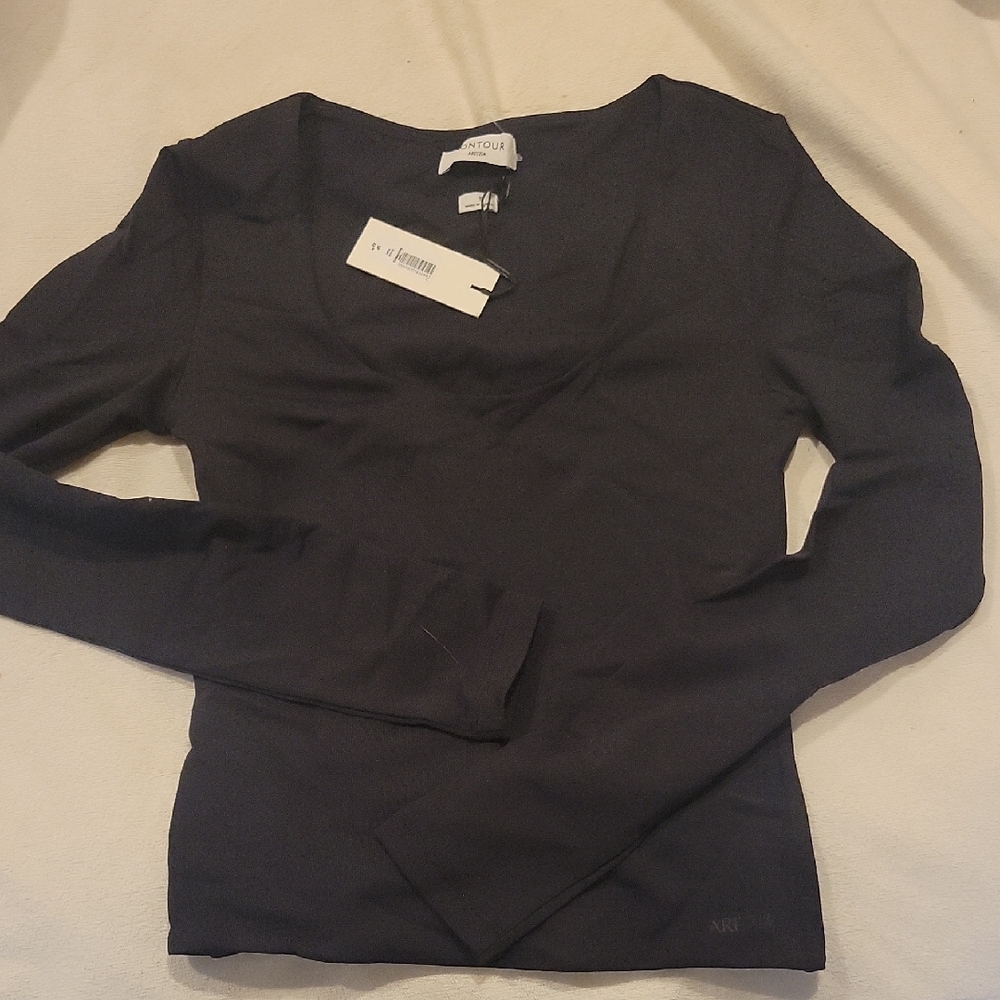 Black Aritzia Contour Crop Top Shirt With Scoop Neck